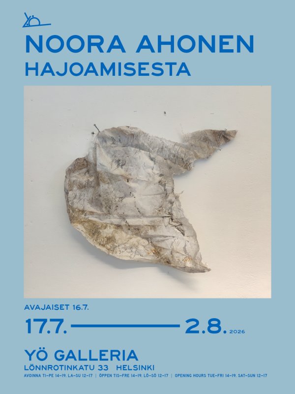 Julisteessa hajoava kappale vaalealla taustalla, sinisellä pohjalla 